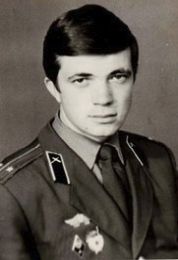 Сергей Антонов